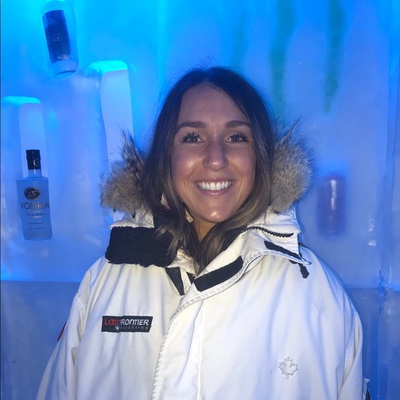 Meet Your Posher - Picture 4 of 5